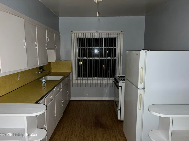 4221 S 2nd St, Louisville, KY 40214