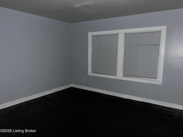 4221 S 2nd St, Louisville, KY 40214