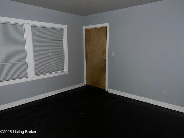 4221 S 2nd St, Louisville, KY 40214