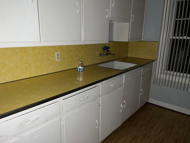 4221 S 2nd St, Louisville, KY 40214