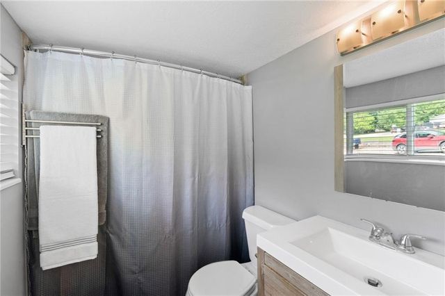 5891 SE Mohawk Drive, Lathrop, MO 64465