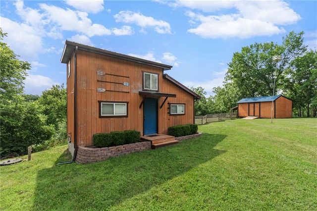 5891 SE Mohawk Drive, Lathrop, MO 64465