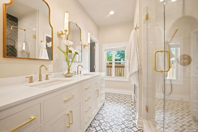 136 Gorman, San Antonio, TX 78202