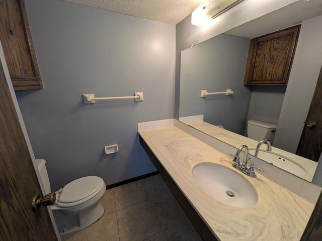 4436 Cedar Lake Road S 5, Saint Louis Park, MN 55416