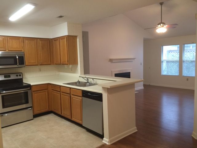 125 Parkwood Drive, Niceville, FL 32578