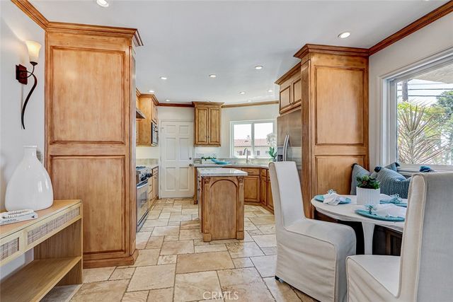 1102 10th, Hermosa Beach, CA 90254