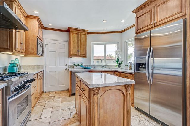 1102 10th, Hermosa Beach, CA 90254