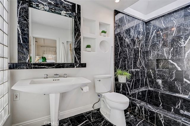 1102 10th, Hermosa Beach, CA 90254