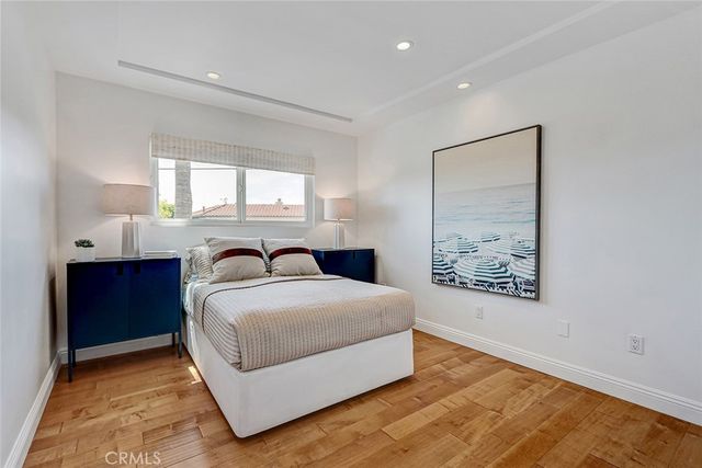 1102 10th, Hermosa Beach, CA 90254