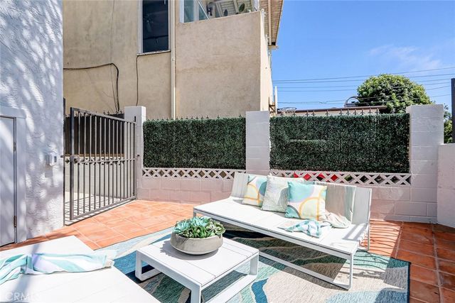 1102 10th, Hermosa Beach, CA 90254