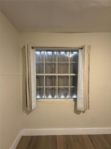 103 NW 35th St, Miami, FL 33127