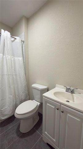 103 NW 35th St, Miami, FL 33127