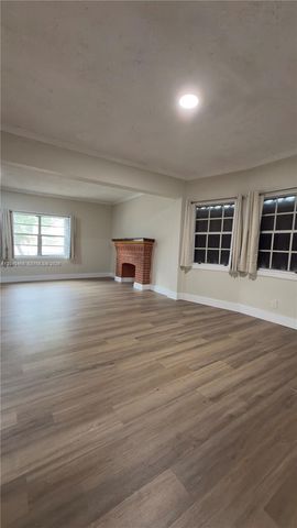 103 NW 35th St, Miami, FL 33127