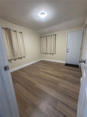 103 NW 35th St, Miami, FL 33127