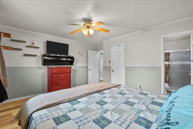 11734 Alamo Dr, La Porte, TX 77571