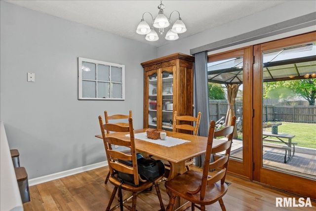 425 Dewberry Trail, Chatham, IL 62629