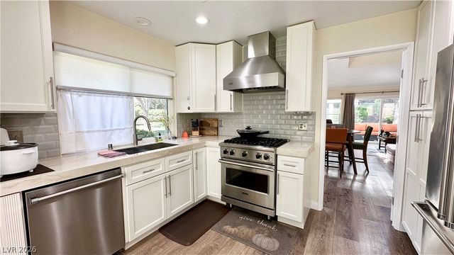 7044 Bright Springs Court, Las Vegas, NV 89113