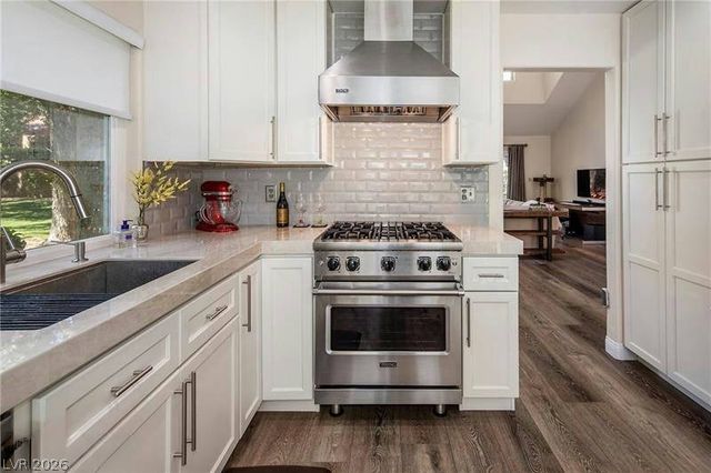 7044 Bright Springs Court, Las Vegas, NV 89113