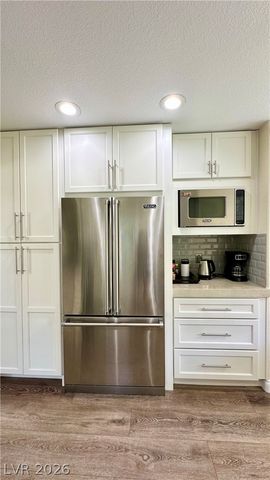 7044 Bright Springs Court, Las Vegas, NV 89113