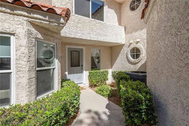 7044 Bright Springs Court, Las Vegas, NV 89113