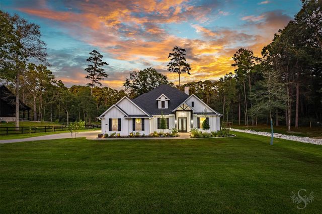 206 Rim Rock Road, Huntsville, TX 77340