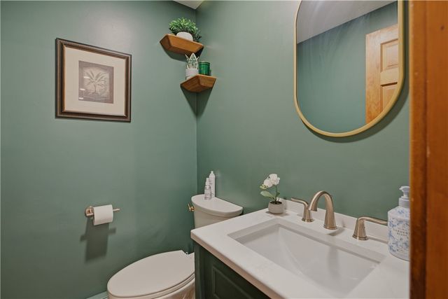 158 Narragansett Avenue U, Newport, RI 02840