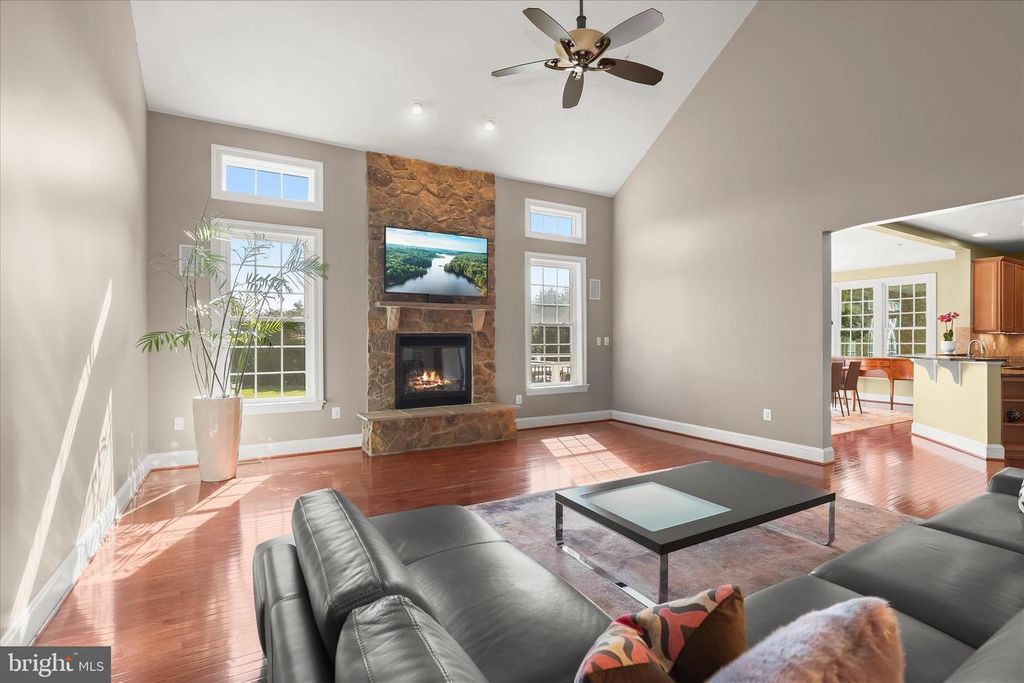 Image 11 of property listing at 14935 MICHELE DR, Glenelg, MD 21737