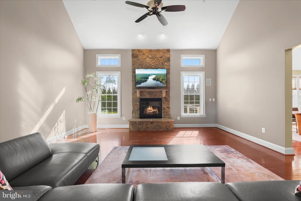 Image 12 of property listing at 14935 MICHELE DR, Glenelg, MD 21737
