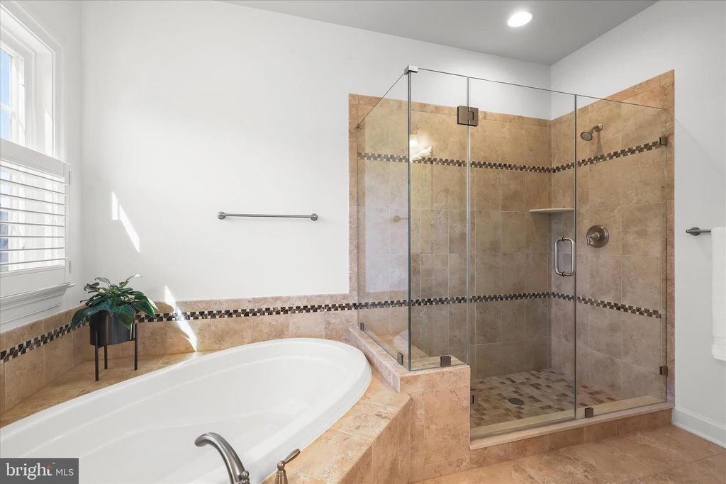 Image 42 of property listing at 14935 MICHELE DR, Glenelg, MD 21737