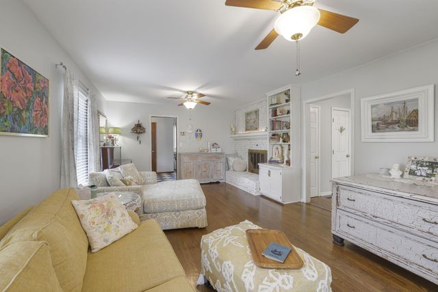 118 Sprague Drive, Hebron, OH 43025