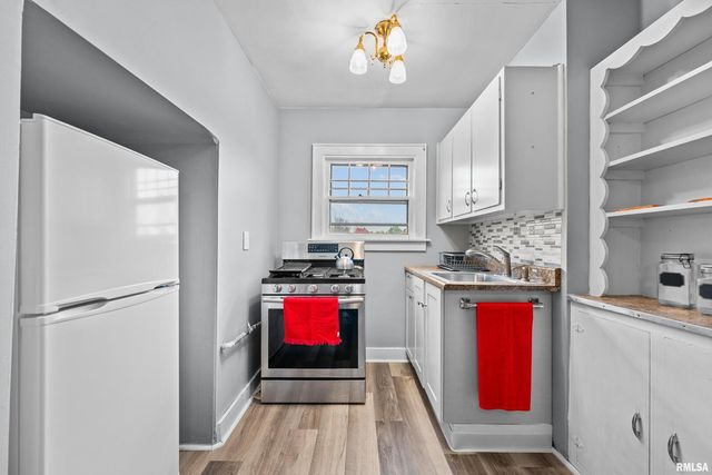 2149 32ND Street, Rock Island, IL 61201