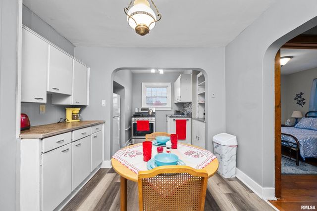 2149 32ND Street, Rock Island, IL 61201