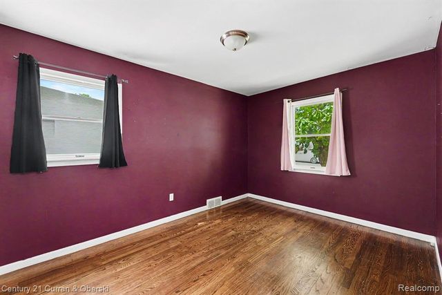 7921 Jackson Street, Taylor, MI 48180
