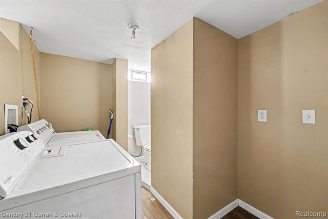 7921 Jackson Street, Taylor, MI 48180