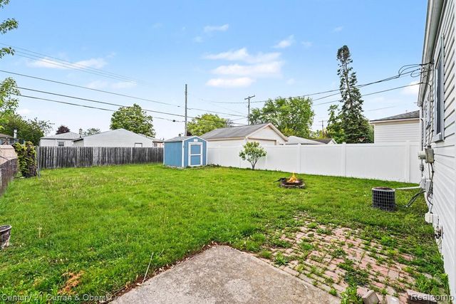 7921 Jackson Street, Taylor, MI 48180
