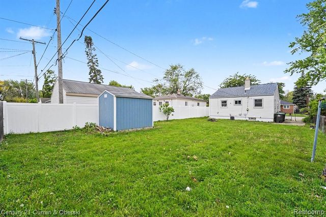7921 Jackson Street, Taylor, MI 48180
