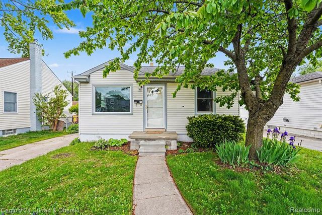 7921 Jackson Street, Taylor, MI 48180