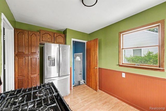 7921 Jackson Street, Taylor, MI 48180