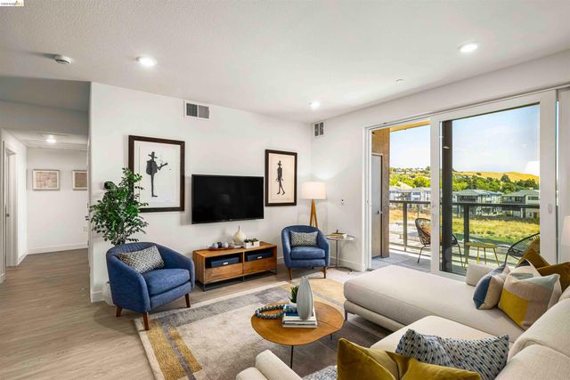 500 Somi Ct 412, Hayward, CA 94544