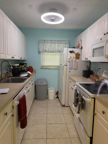 300 SW Golfview Terrace 152, Boynton Beach, FL 33426