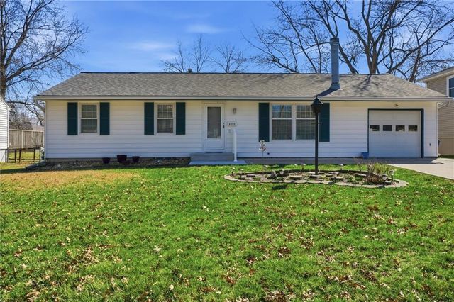 8209 E 133rd Terrace, Grandview, MO 64030