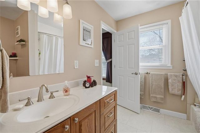 8209 E 133rd Terrace, Grandview, MO 64030