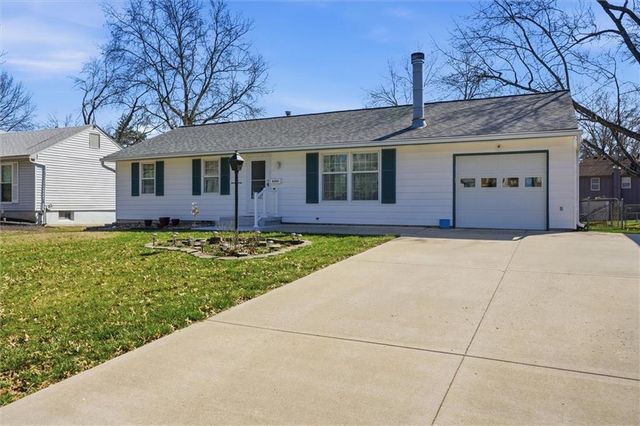 8209 E 133rd Terrace, Grandview, MO 64030