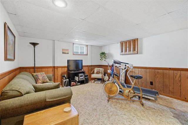 8209 E 133rd Terrace, Grandview, MO 64030