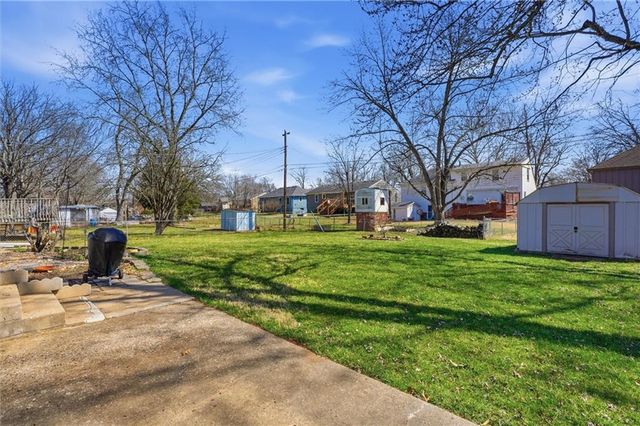 8209 E 133rd Terrace, Grandview, MO 64030