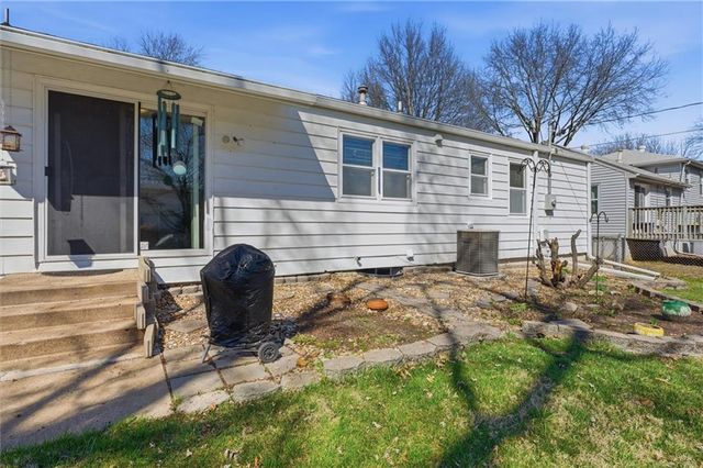 8209 E 133rd Terrace, Grandview, MO 64030