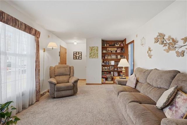 8209 E 133rd Terrace, Grandview, MO 64030