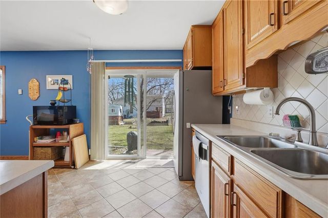 8209 E 133rd Terrace, Grandview, MO 64030