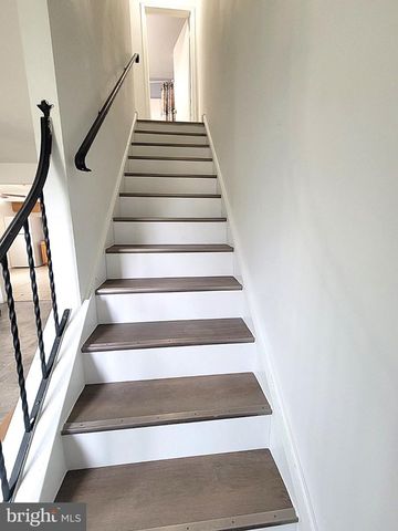 21 GREENFIELD DR, Berlin, NJ 08009