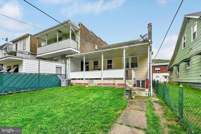 1114 W ARCH ST, Coal Township, PA 17866